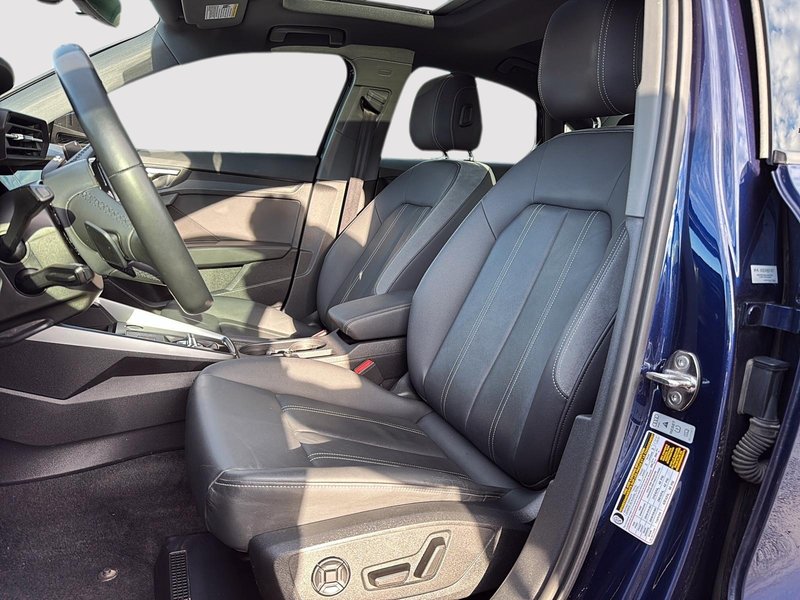 2023 Audi A3 SEDAN Komfort AWD • LEATHER • SUNROOF • HEATED SEATS • BACKUP CAMERA •+++