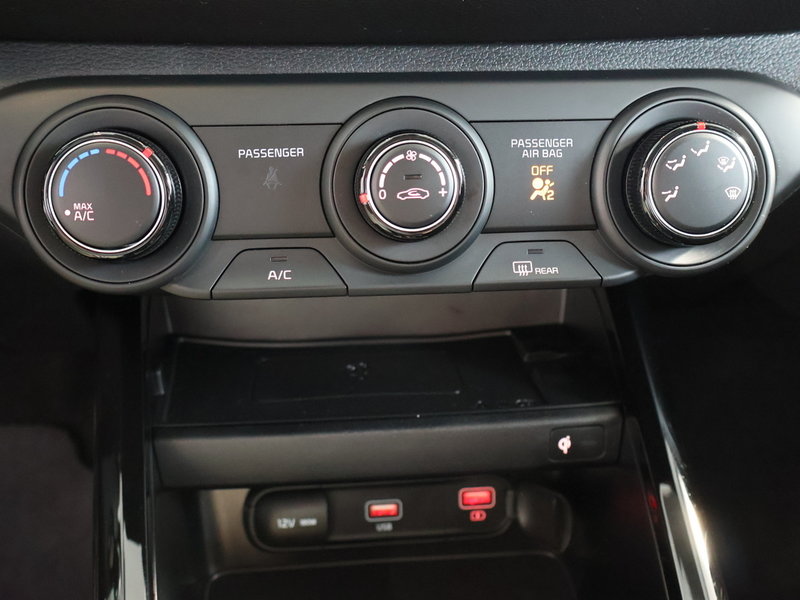 2024 Kia Forte EX CARPLAY + HEATED SEAT + HEATED LEATHER STEERING WHEEL + A/C