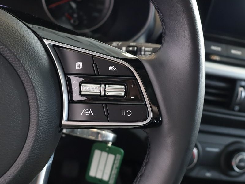 2024 Kia Forte EX CARPLAY + HEATED SEAT + HEATED LEATHER STEERING WHEEL + A/C