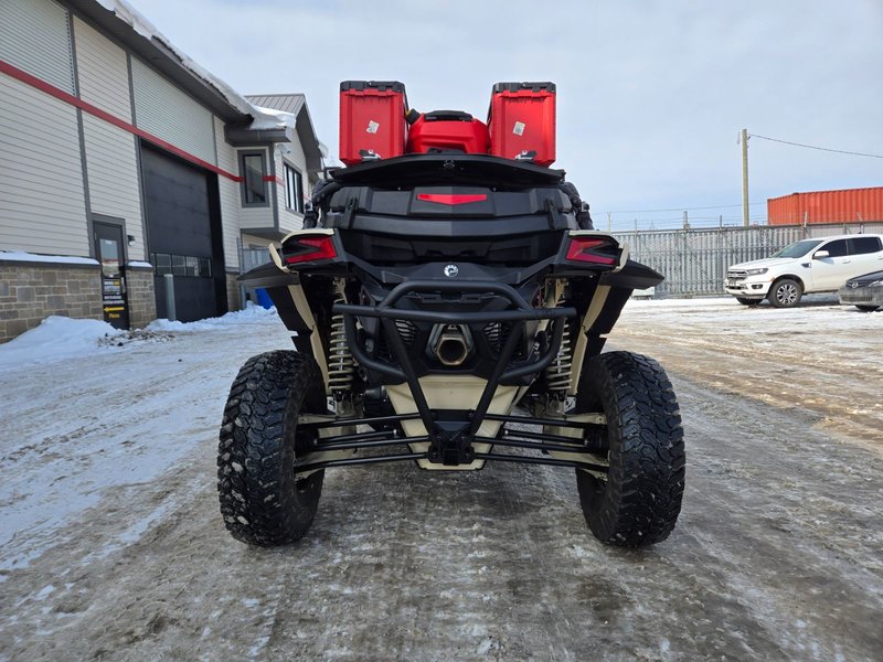 2021 CANAM MAVERICK X DS TURBO RR !! LITERALLY NEW ONLY 656 KM !!
