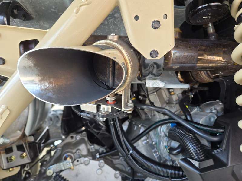 2021 CANAM MAVERICK X DS TURBO RR !! LITERALLY NEW ONLY 656 KM !!