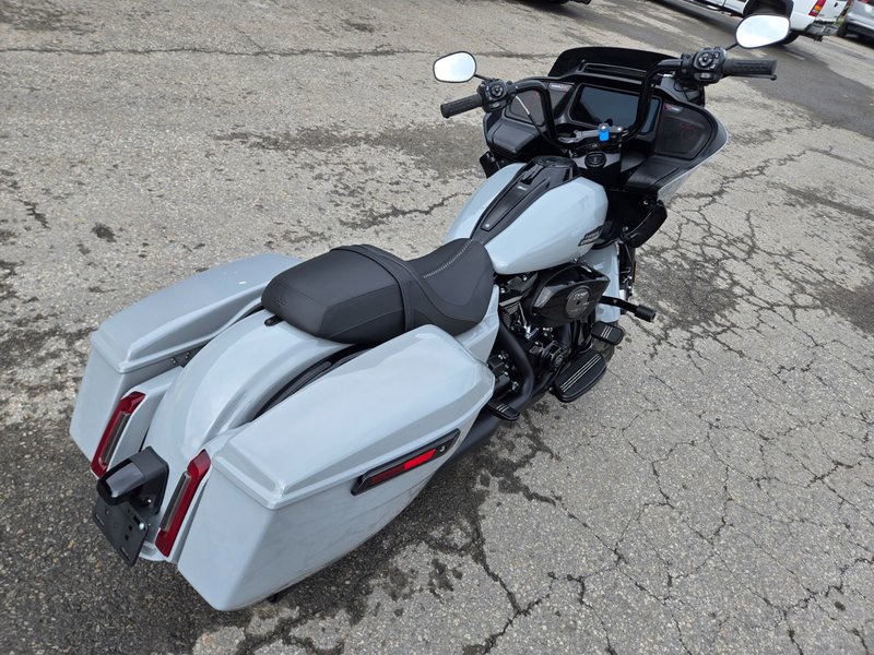 Harley-Davidson Road Glide BRAND NEW 210KM ONLY !!! 2025 117pc
