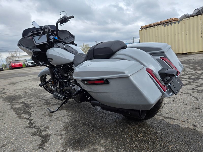Harley-Davidson Road Glide BRAND NEW 210KM ONLY !!! 2025 117pc
