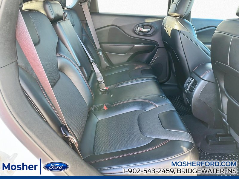 2022 Jeep Cherokee Trailhawk Elite