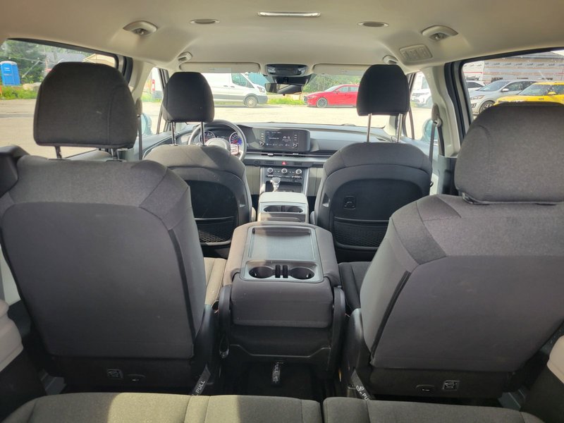 2023 Kia Carnival LX