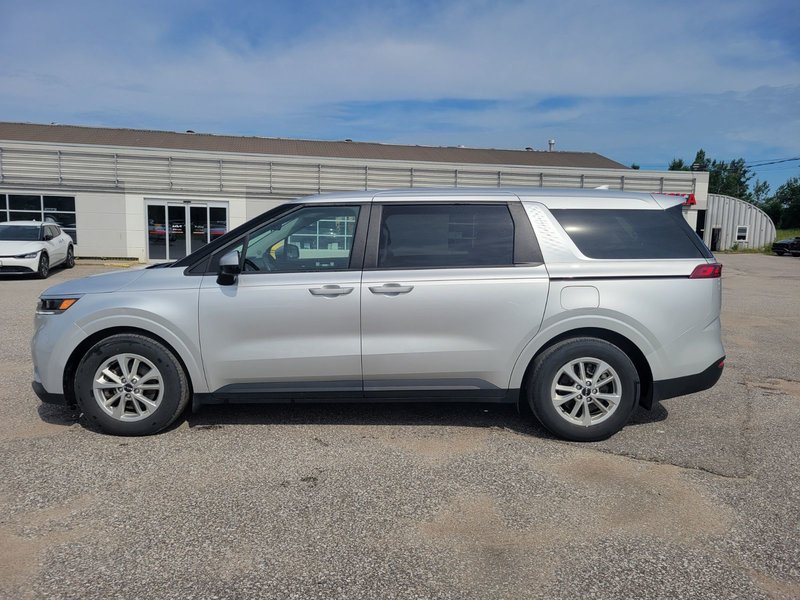 2023 Kia Carnival LX