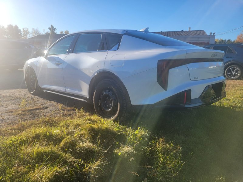 2025 Kia K4 GT-LINE TURBO