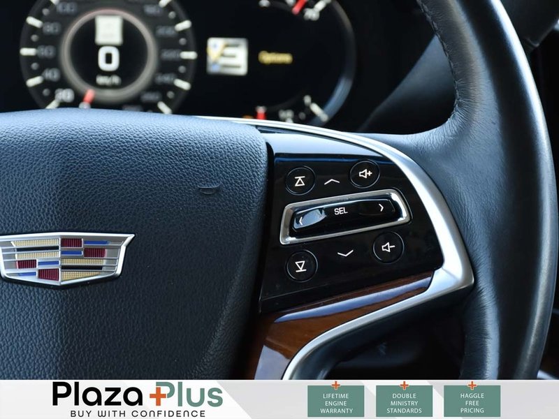 2017 Cadillac Escalade Luxury HEATED & VENTILATED LEATHER / SUNROOF
