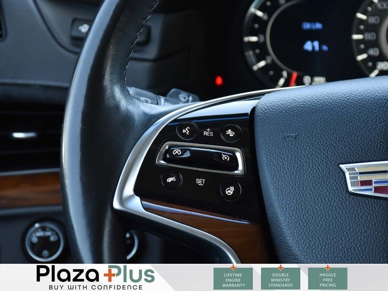 2017 Cadillac Escalade Luxury HEATED & VENTILATED LEATHER / SUNROOF