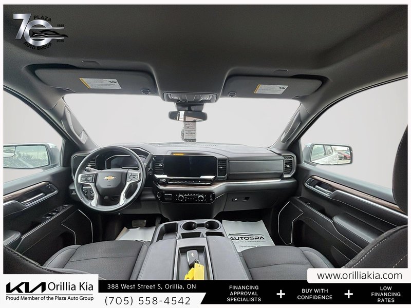 2025 Chevrolet Silverado 1500 LT 4X4 | CLEAN CARFAX | CREW CAB