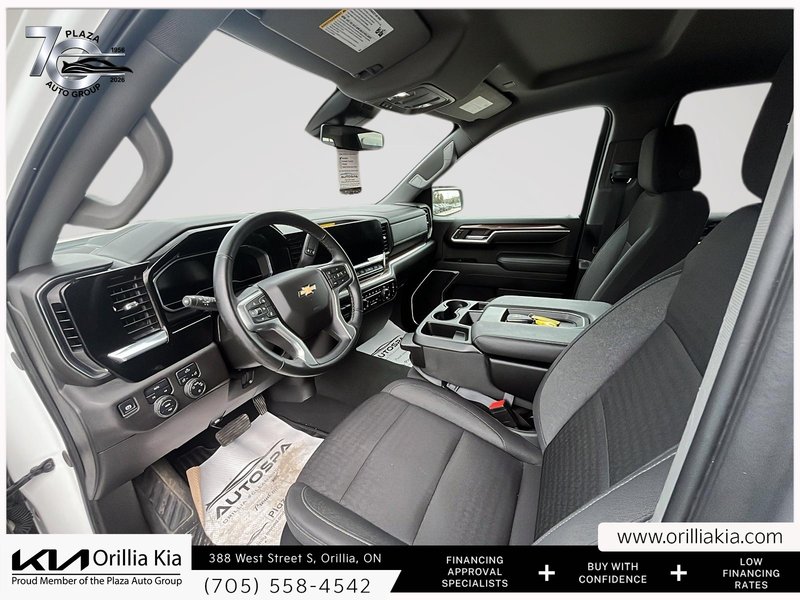 2025 Chevrolet Silverado 1500 LT 4X4 | CLEAN CARFAX | CREW CAB