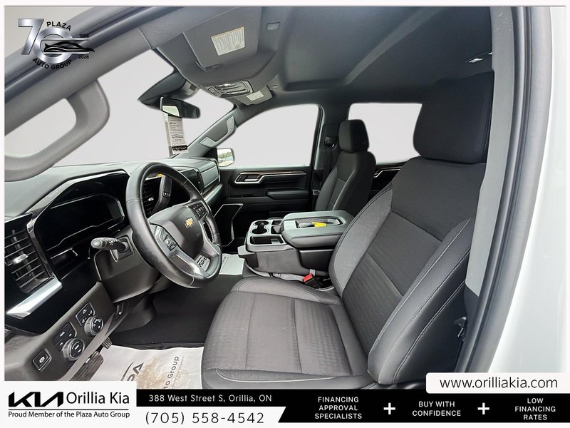 2025 Chevrolet Silverado 1500 LT 4X4 | CLEAN CARFAX | CREW CAB