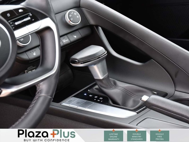 2024 Hyundai Elantra Preferred ANDROID AUTO | APPLE CARPLAY | HEATED SEATS