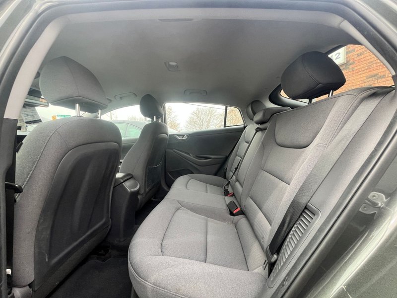 2020 Hyundai Ioniq Plug-In Hybrid Preferred ***MANAGER'S SPECIAL***