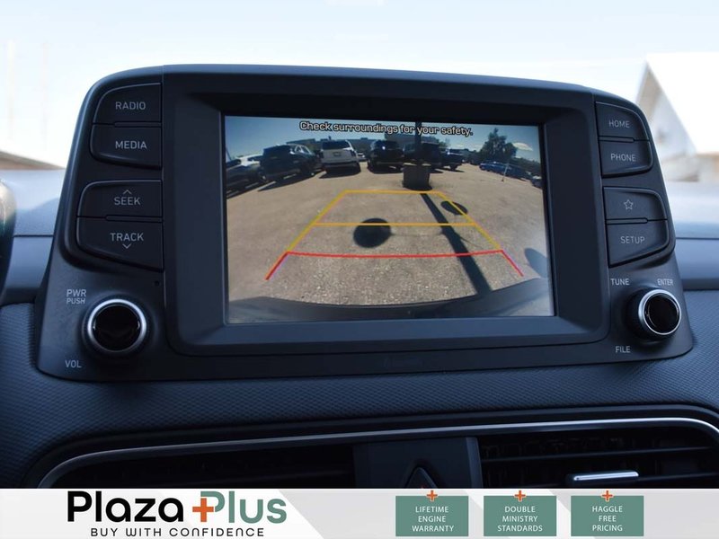 2019 Hyundai Kona Essential AWD / HEATED SEATS / 2 SETS OF TIRES