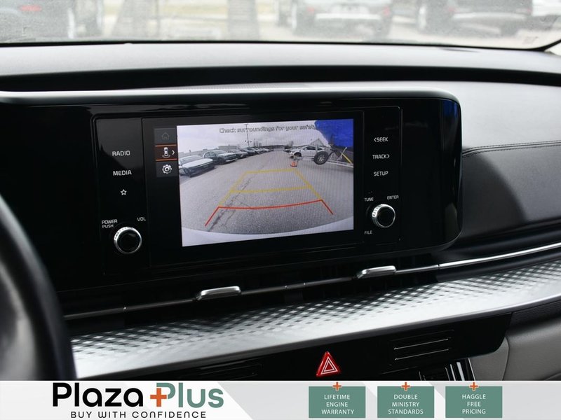 2024 Kia Carnival LX+