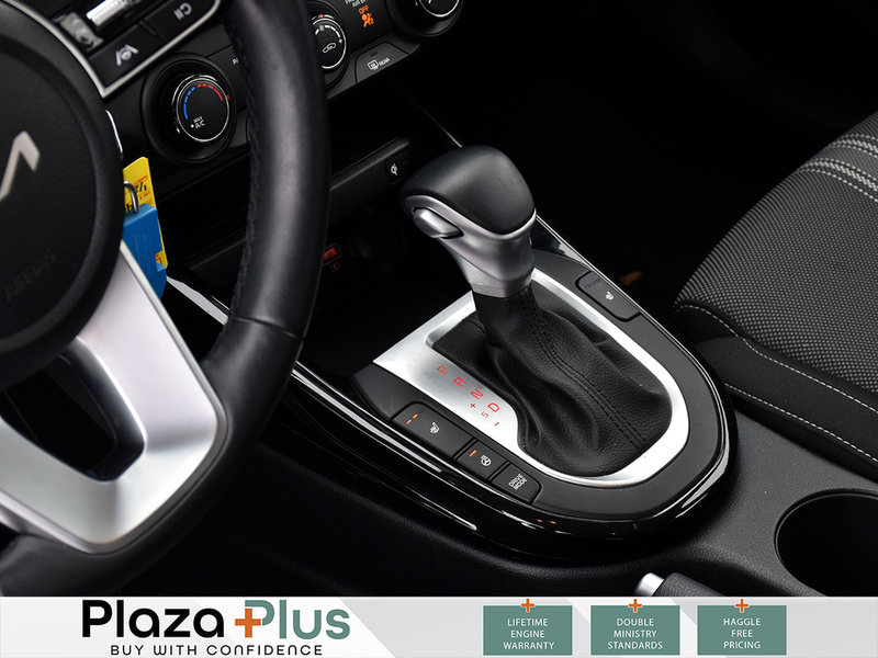 2024 Kia Forte5 EX APPLE CARPLAY / ANDROID AUTO / HEATED SEATS & STEERING WHEEL