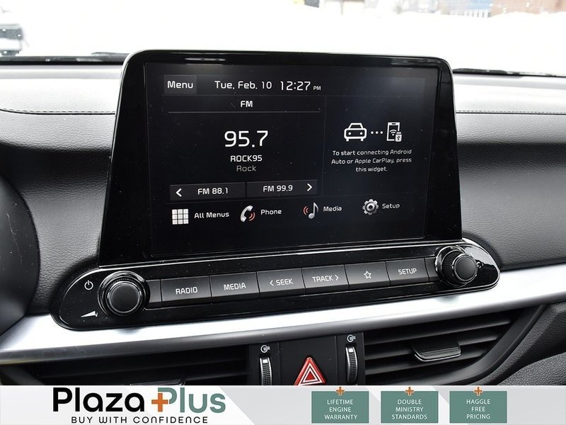 2024 Kia Forte5 EX APPLE CARPLAY / ANDROID AUTO / HEATED SEATS & STEERING WHEEL