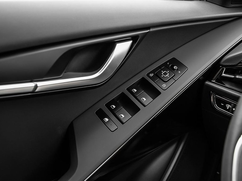 2025 Kia Niro Plug-In Hybrid