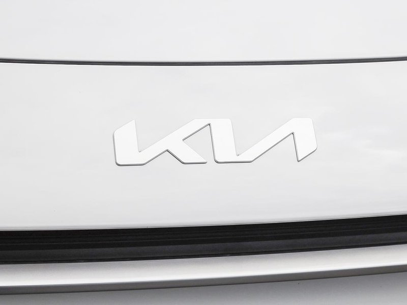 2025 Kia Niro Plug-In Hybrid