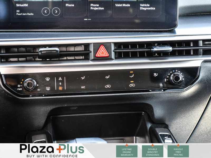 2025 Kia Sorento LX 7 PASSENGER | HEATED SEATS | AWD