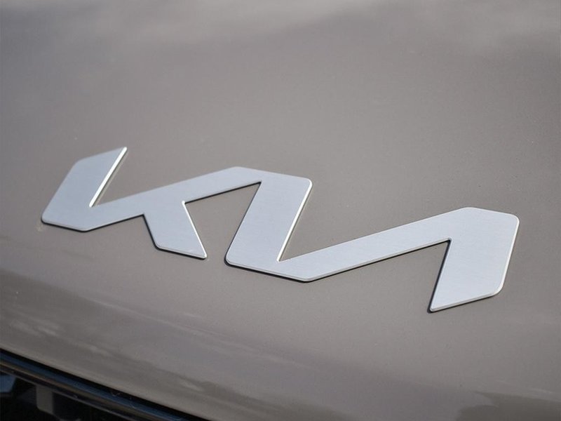 2025 Kia Sorento X-Line