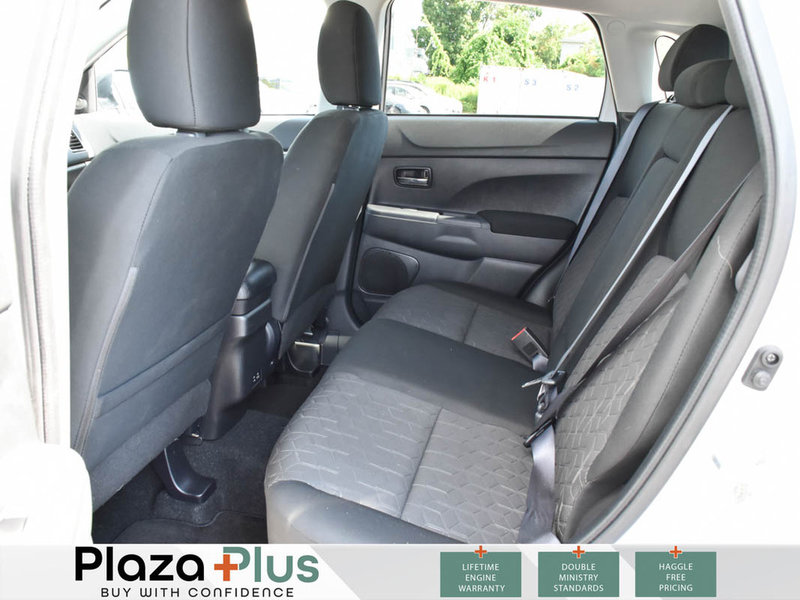 2023 Mitsubishi RVR SE APPLE CARPLAY / ANDROID AUTO / HEATED SEATS
