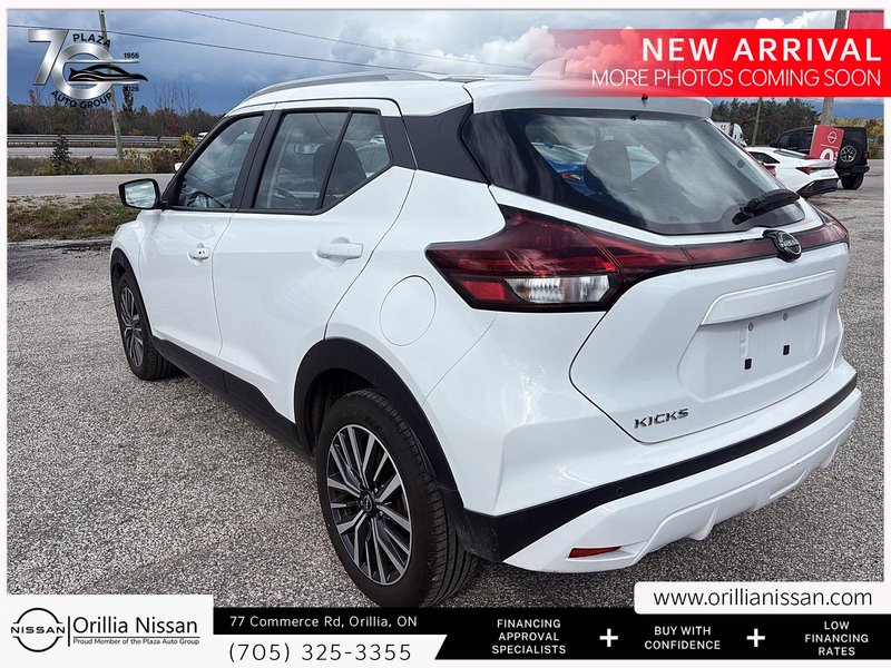 2025 Nissan Kicks Play SV SV