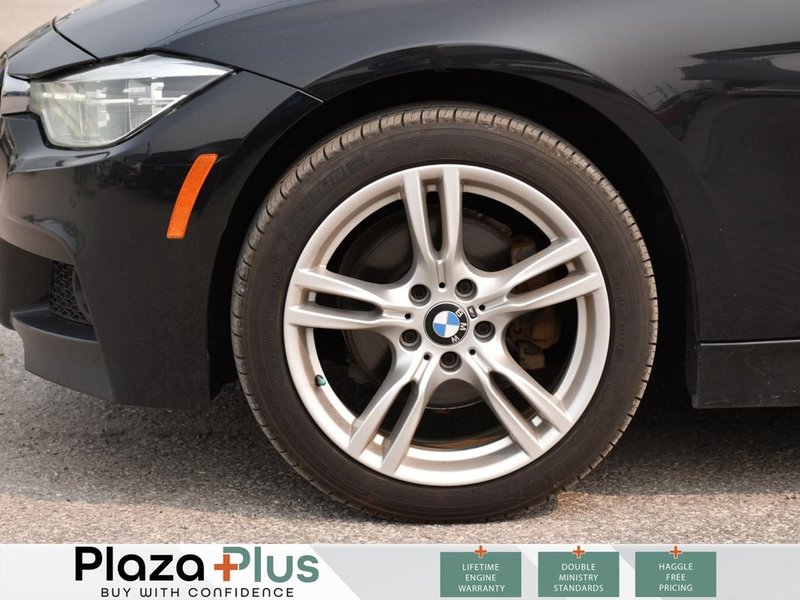 2019 BMW 3 Series 330i xDrive XDRIVE AWD | CLEAN CARFAX | PANO SUNROOF | ALLOY RIMS
