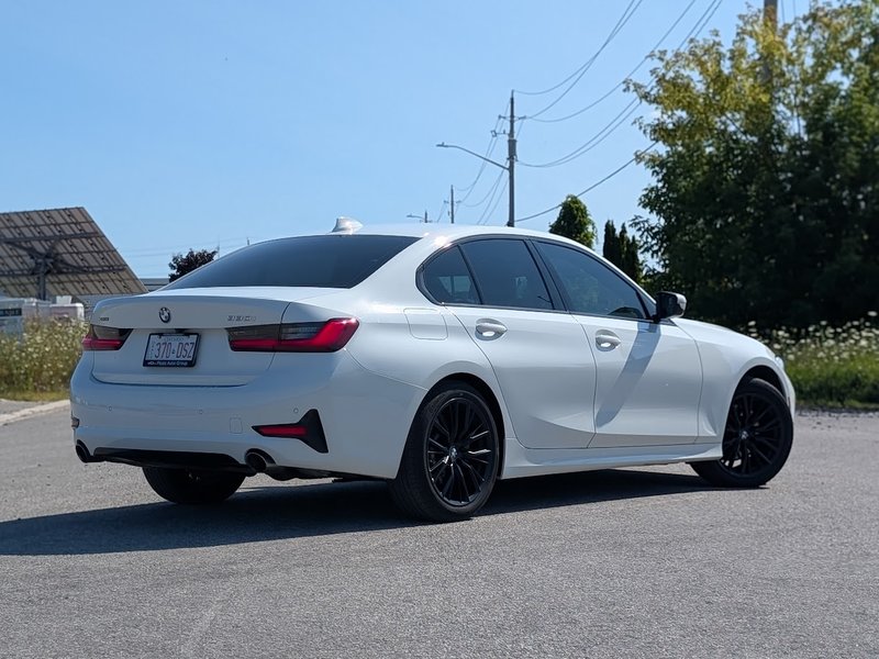 2022 BMW 3 Series 330i xDrive GREAT CONDTION | XDRIVE AWD | SUNROOF