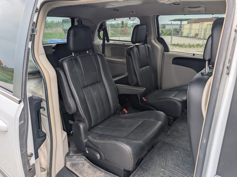 2016 Chrysler Town & Country Touring AS-IS