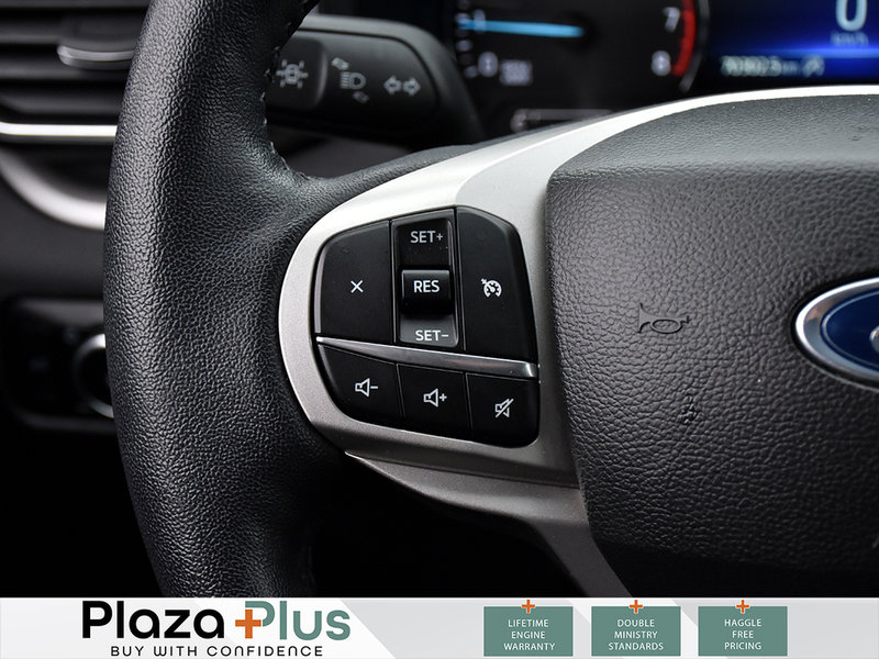 2023 Ford Explorer XLT One Owner l Clean Carfax l 3rd Row Seats