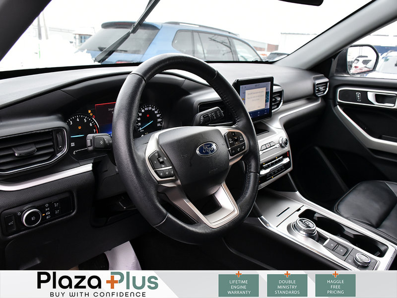 2023 Ford Explorer XLT One Owner l Clean Carfax l 3rd Row Seats