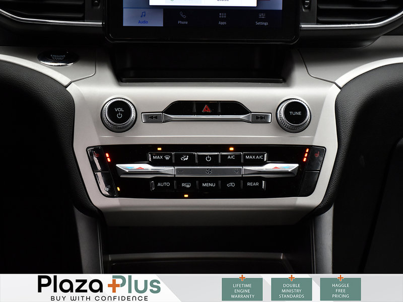 2023 Ford Explorer XLT One Owner l Clean Carfax l 3rd Row Seats