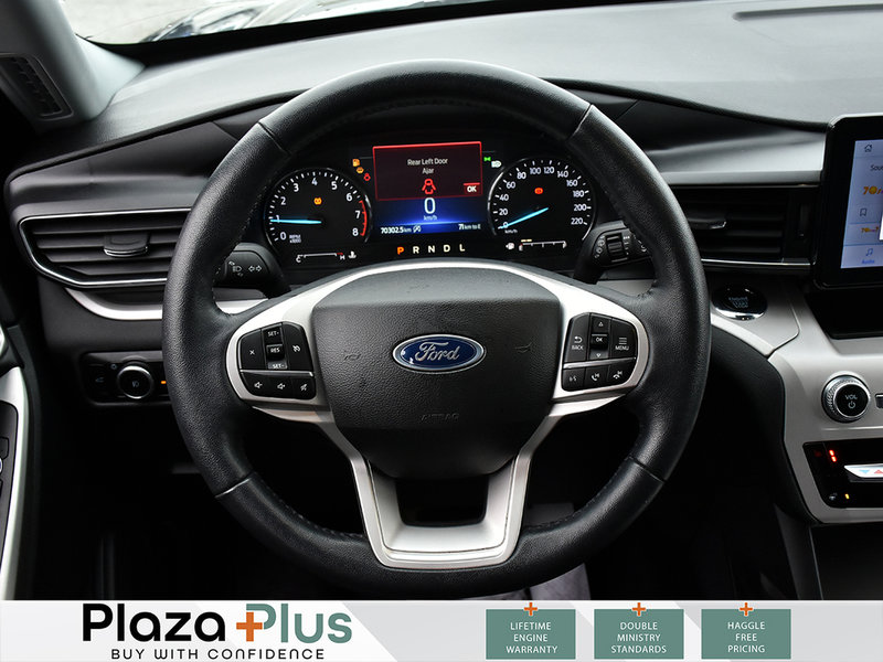 2023 Ford Explorer XLT One Owner l Clean Carfax l 3rd Row Seats