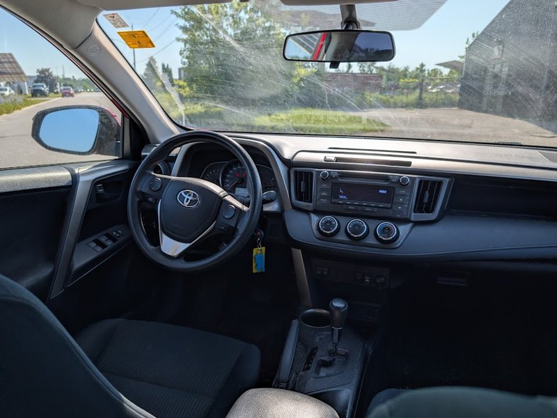 2015 Toyota RAV4 LE ROOF RACKS | AWD | CLEAN CARFAX