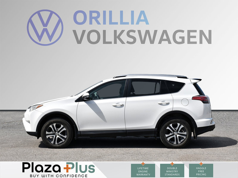 2017 Toyota RAV4 LE ONE OWNER CLEAN CARFAX | HEATED SEATS | AWD