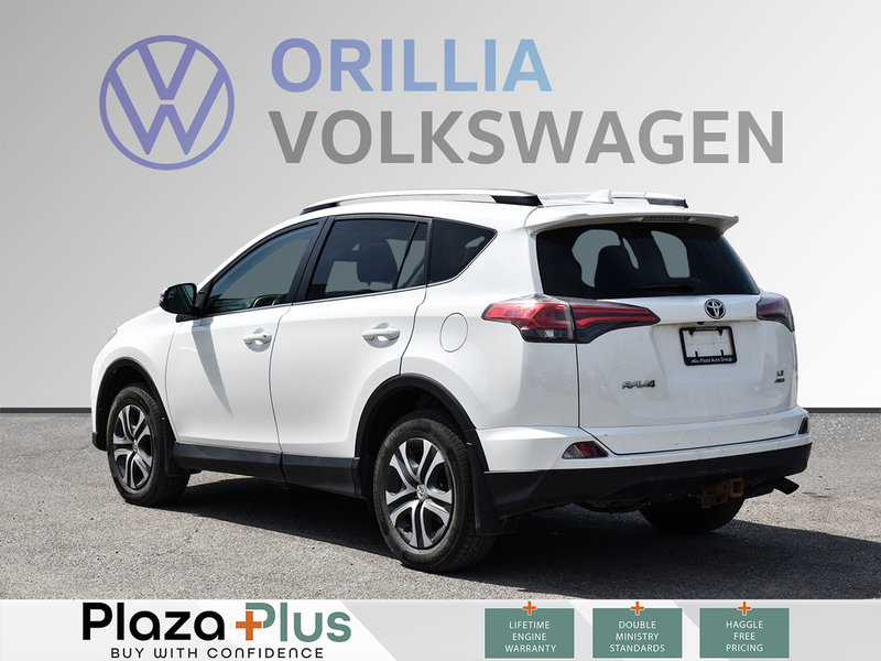 2017 Toyota RAV4 LE ONE OWNER CLEAN CARFAX | HEATED SEATS | AWD
