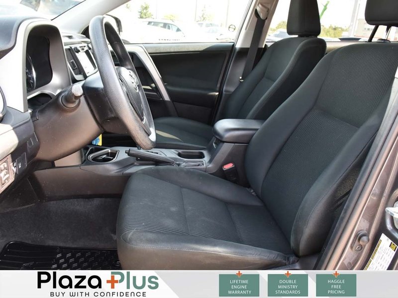 2018 Toyota RAV4 LE ONE OWNER LOW KM! | GREAT CONDITION | HEATED SEATS