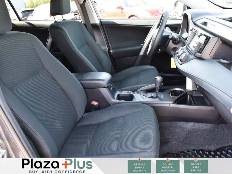 2018 Toyota RAV4 LE ONE OWNER LOW KM! | GREAT CONDITION | HEATED SEATS