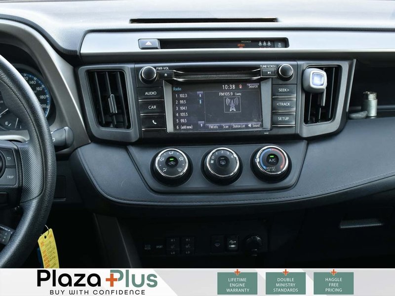 2018 Toyota RAV4 LE ONE OWNER LOW KM! | GREAT CONDITION | HEATED SEATS