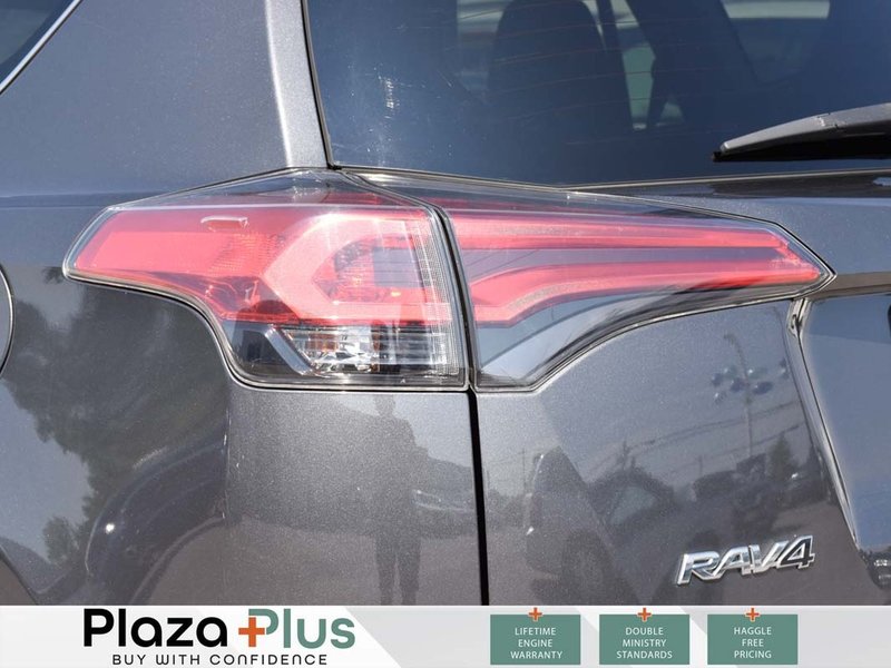 2018 Toyota RAV4 LE ONE OWNER LOW KM! | GREAT CONDITION | HEATED SEATS