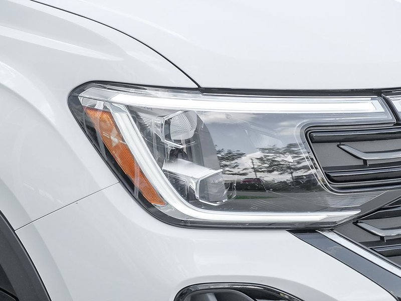 2025 Volkswagen Atlas Cross Sport Highline Black Wheel Package / Oryx White Pearl