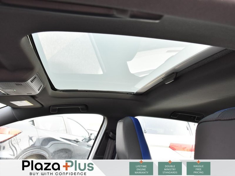 2024 Volkswagen Golf R BASE CPO | MANUAL! | LOW KM | 4MOTION AWD | SUNROOF | HEATED + VENTILATED SEATS