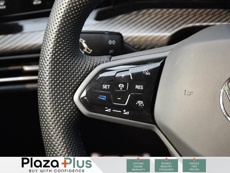 2024 Volkswagen Golf R BASE CPO | MANUAL! | LOW KM | 4MOTION AWD | SUNROOF | HEATED + VENTILATED SEATS
