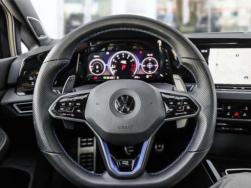 2024 Volkswagen Golf R BASE