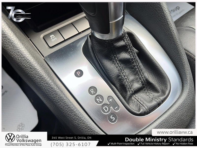2014 Volkswagen Golf Wagon Comfortline Steering Audio Controls | Leatherette Seats