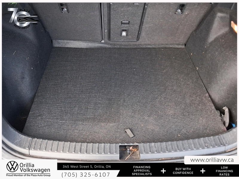2022 Volkswagen Taos Comfortline Push-Button Start | Wireless phone charging