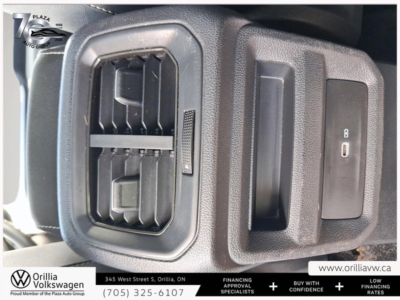 2022 Volkswagen Taos Comfortline Push-Button Start | Wireless phone charging