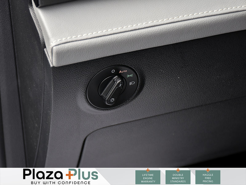 2023 Volkswagen Taos Highline HIGHLINE | CPO | 4MOTION AWD | LOW KILOMETERES! | HEATED + A/C LEATHER SEATS | PANO SUNROOF